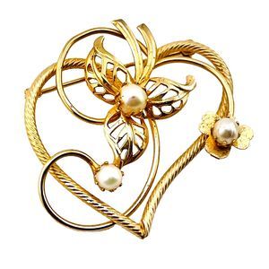 Classic Heart Swirls Gold Tone Pearls Swirl Leaf Riveted Brooch Pin MCM Vintage